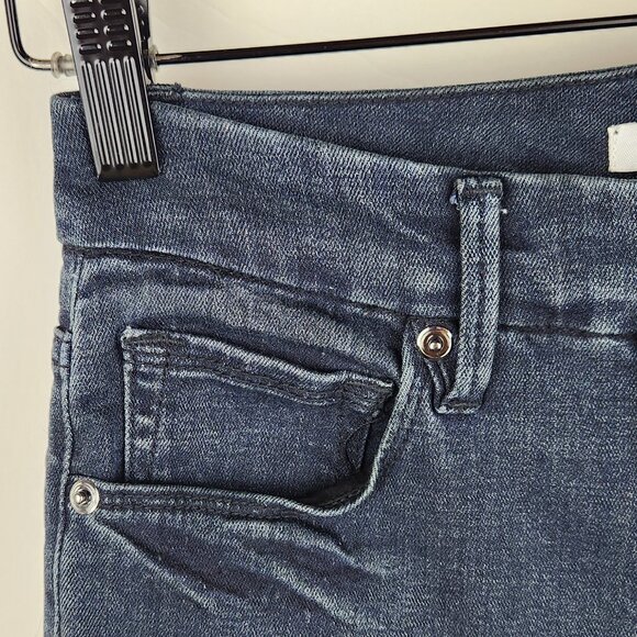 Good American Good Waist Crop Skinny Jeans Distressed Ripped Knees sz 2/26 - Picture 8 of 12